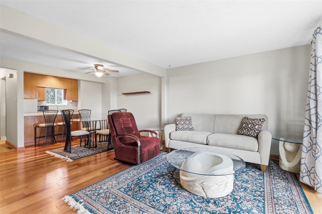 641 Sunset Cir