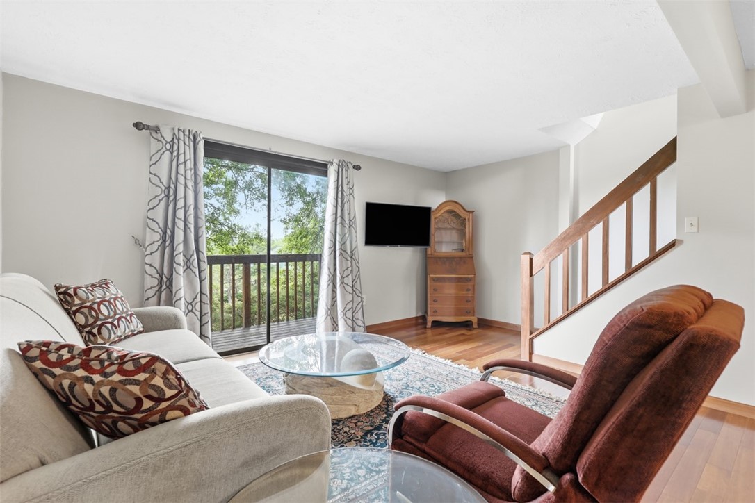641 Sunset Cir