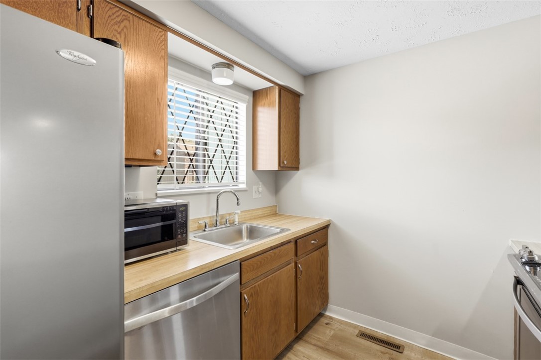 641 Sunset Cir