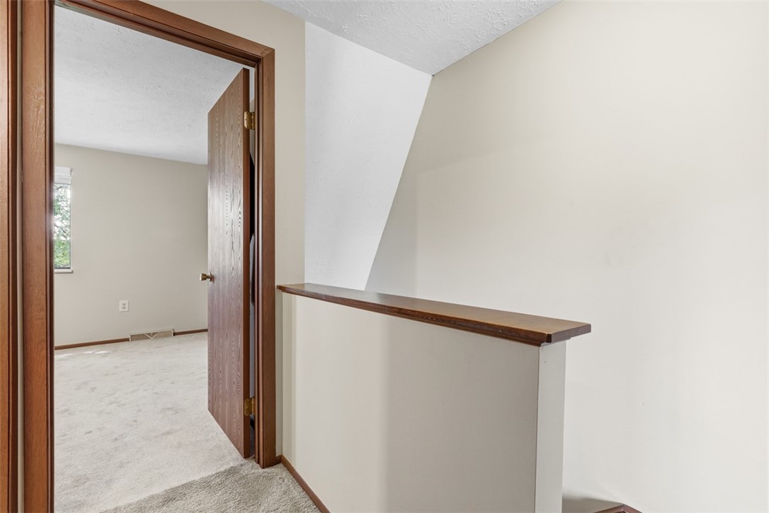 641 Sunset Cir