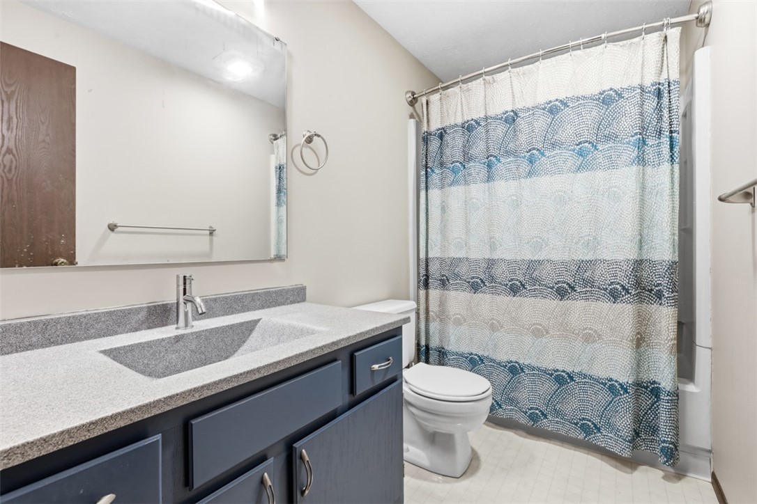 641 Sunset Cir