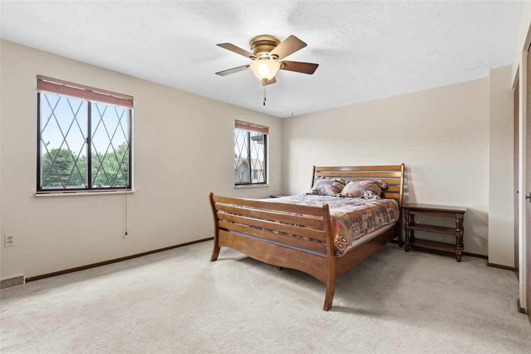 641 Sunset Cir