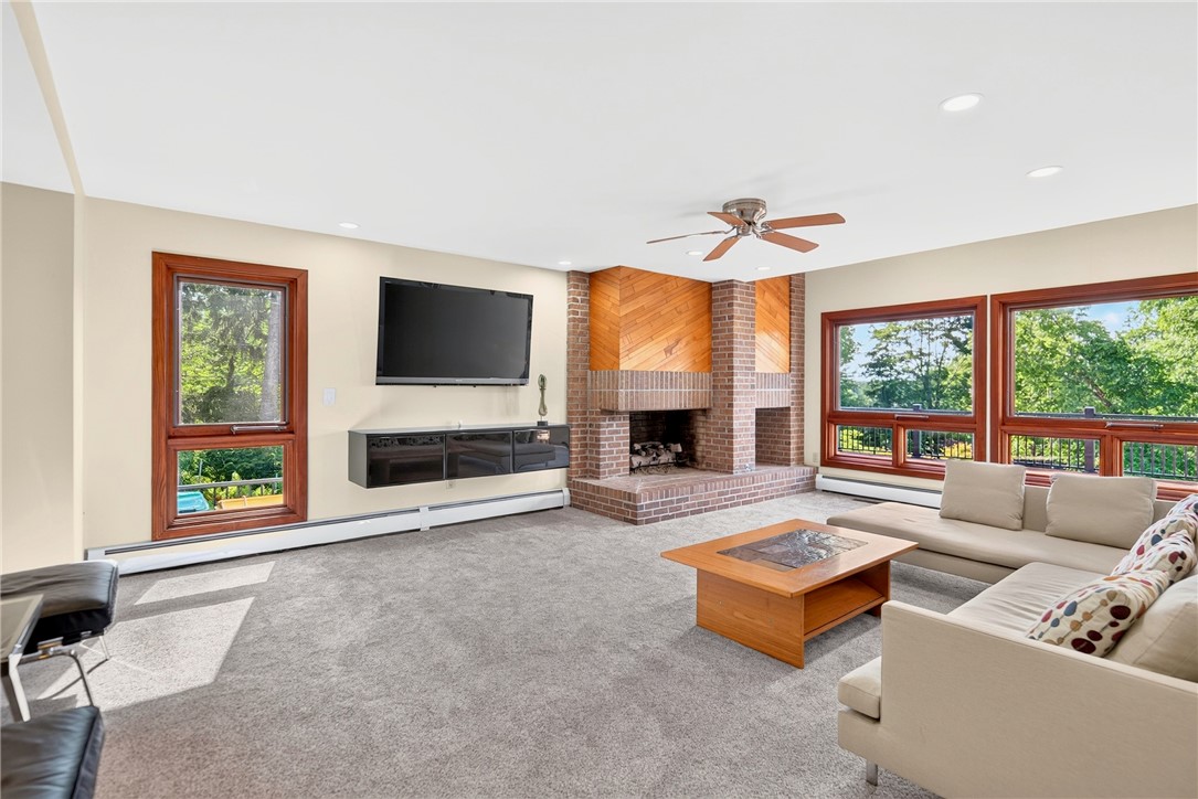 2682 Oak Hill Dr.