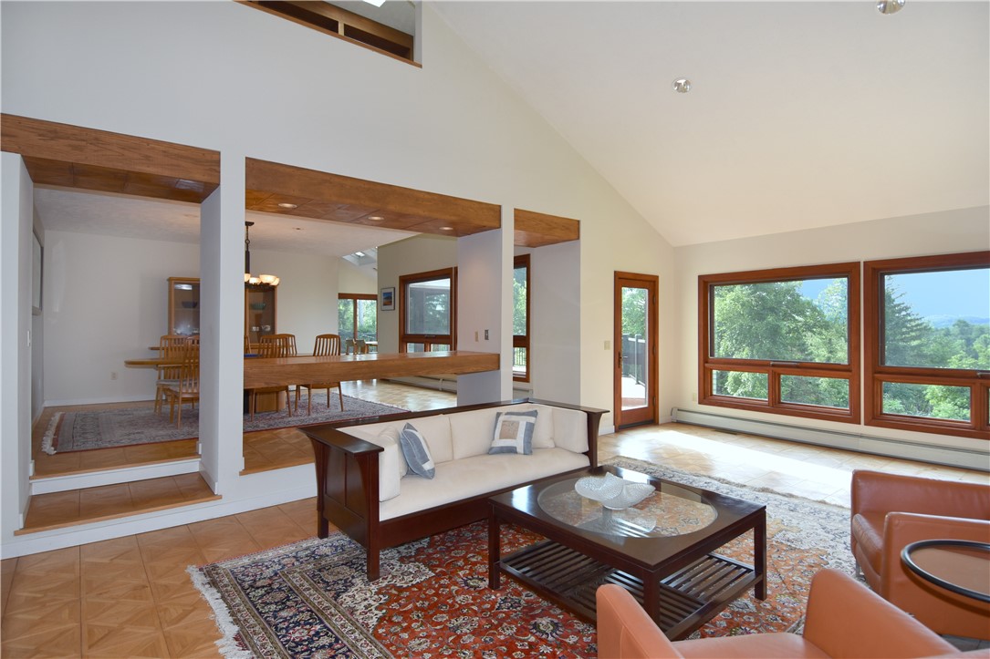 2682 Oak Hill Dr.