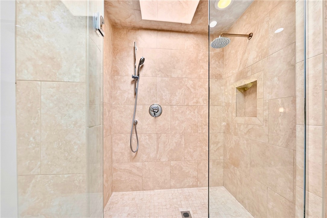 2682 Oak Hill Dr.
