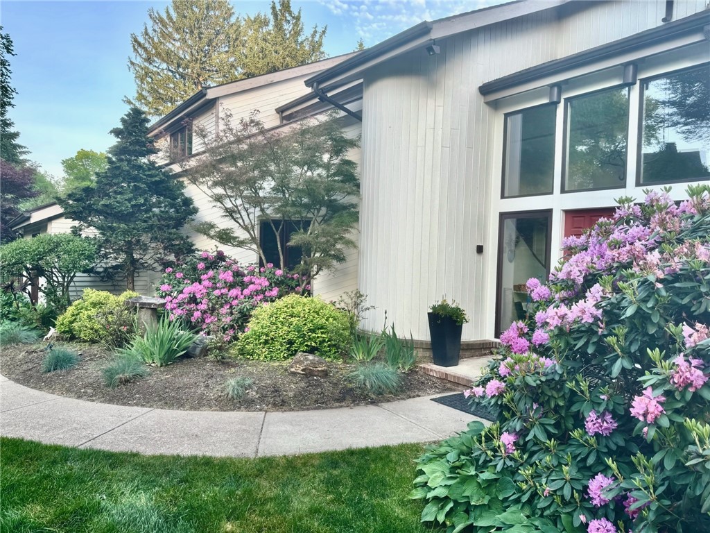 2682 Oak Hill Dr.