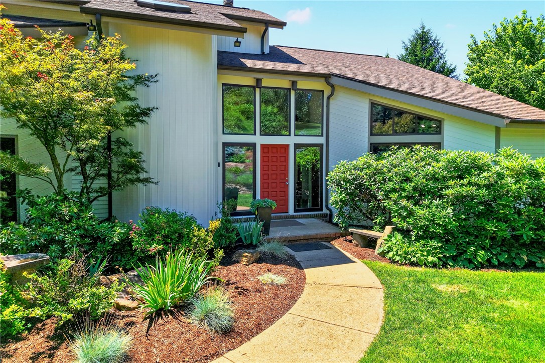 2682 Oak Hill Dr.