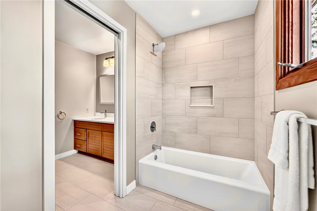 2682 Oak Hill Dr.