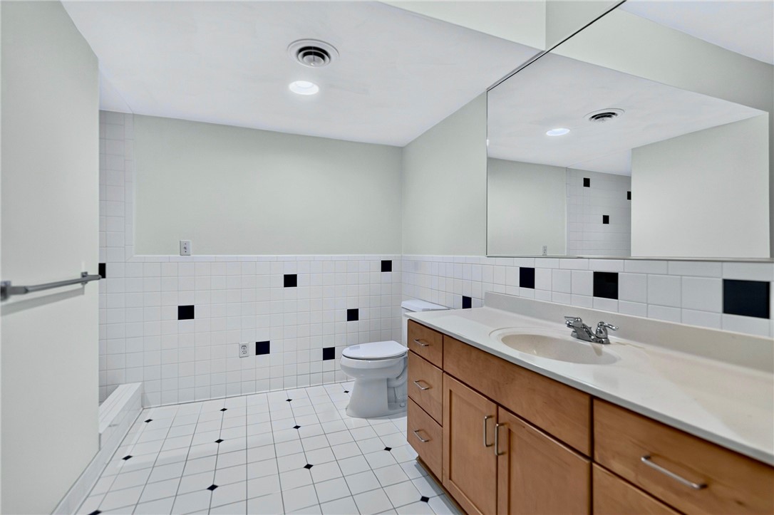2682 Oak Hill Dr.