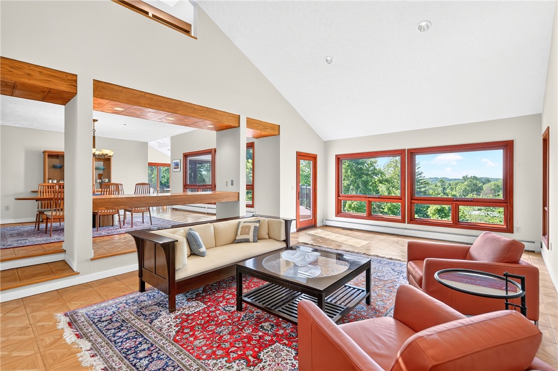 2682 Oak Hill Dr.