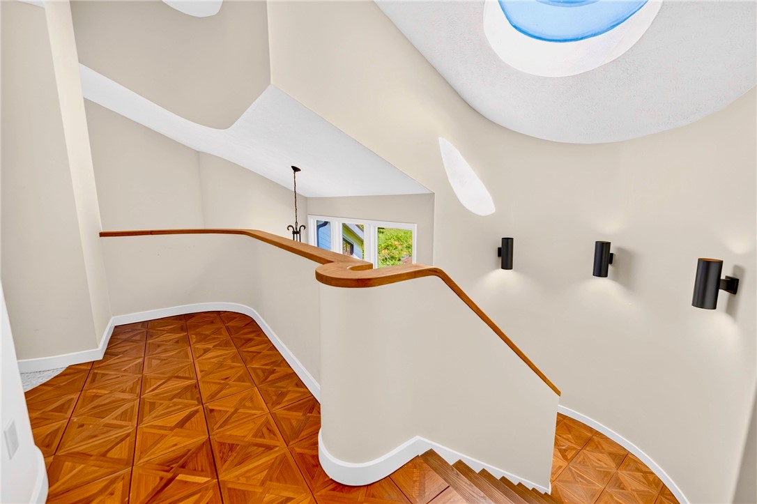 2682 Oak Hill Dr.