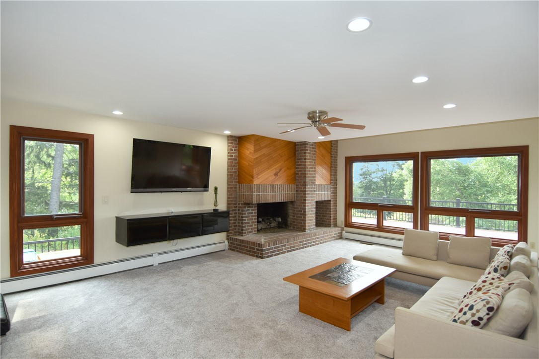 2682 Oak Hill Dr.