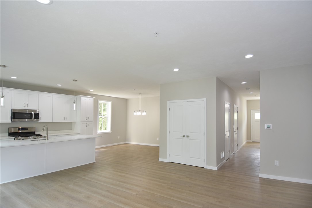 10075 Old Perry