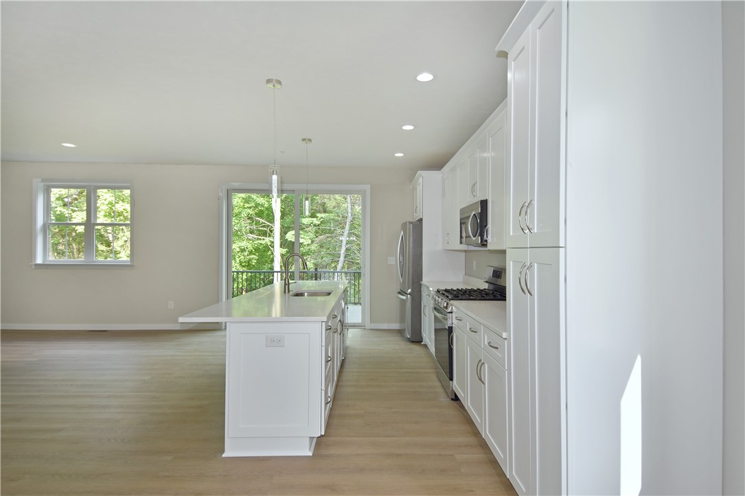 10075 Old Perry