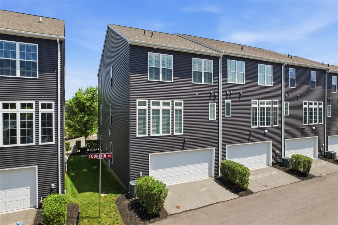 113 Meeder Ln
