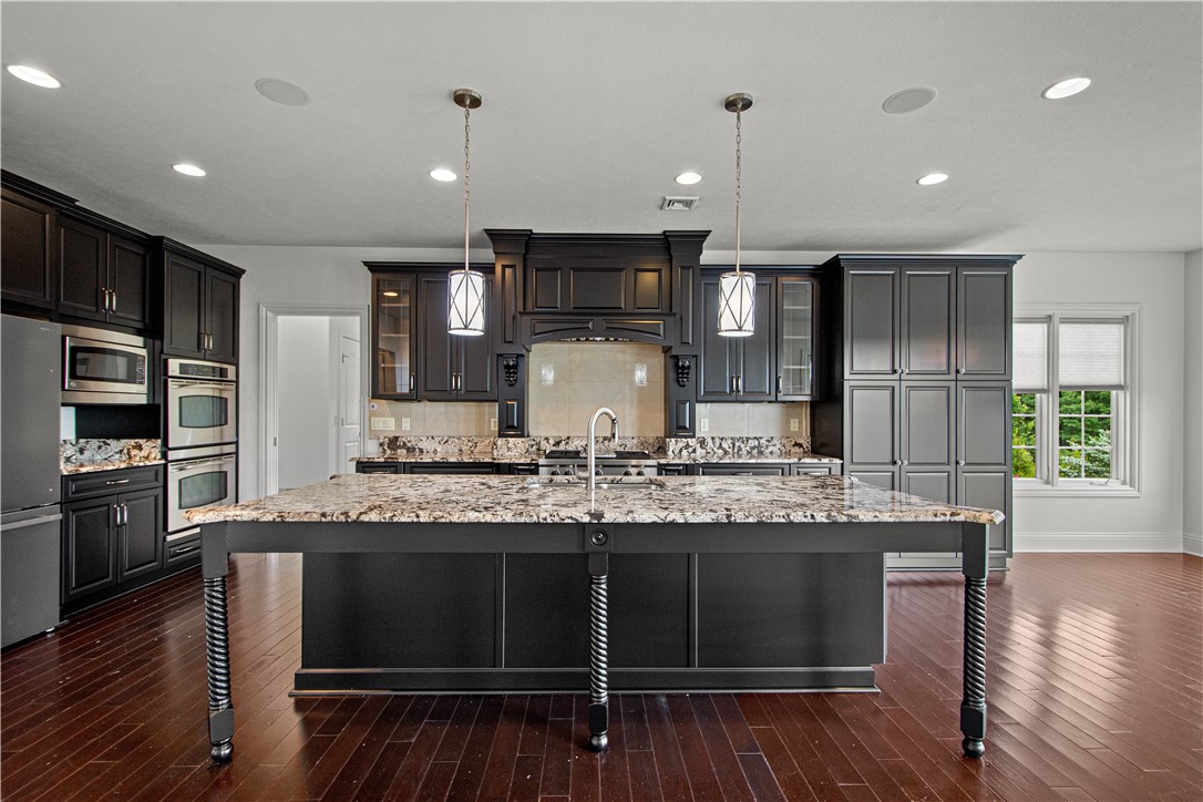 2183 Grandeur Dr.