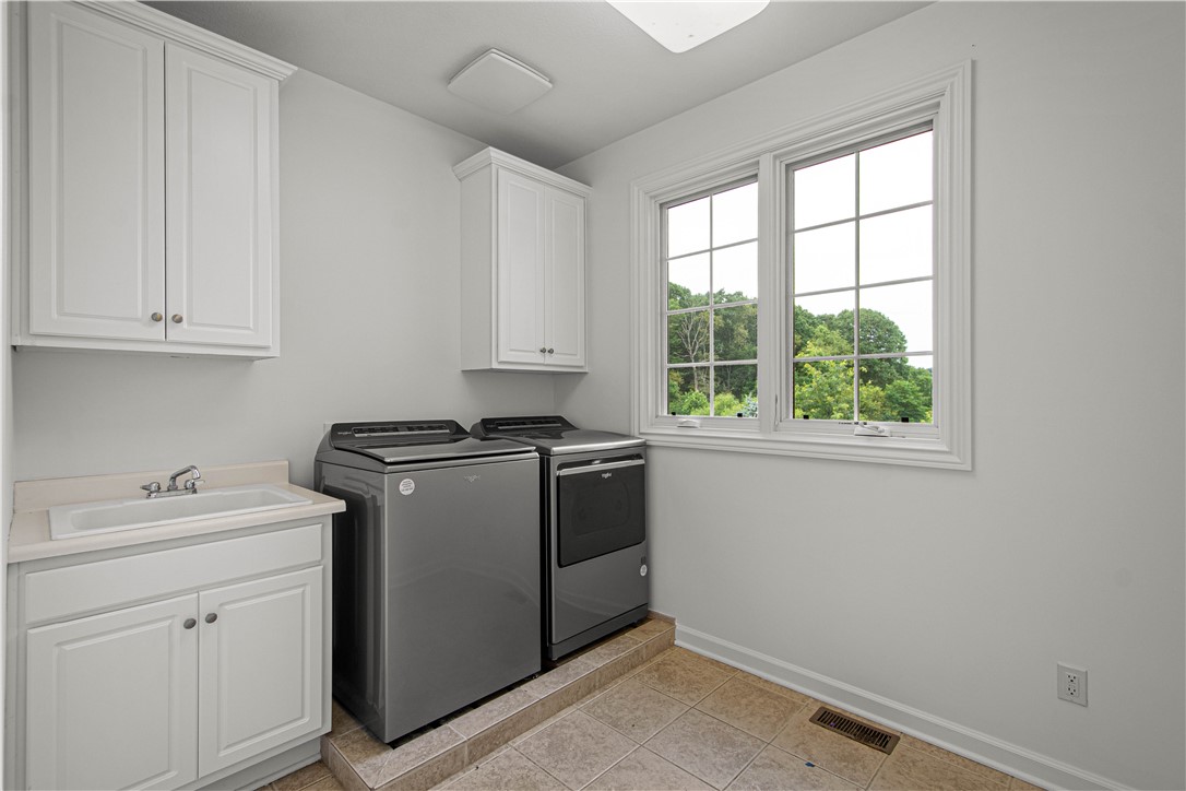 2183 Grandeur Dr.