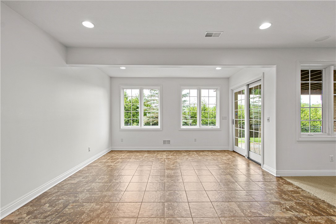 2183 Grandeur Dr.
