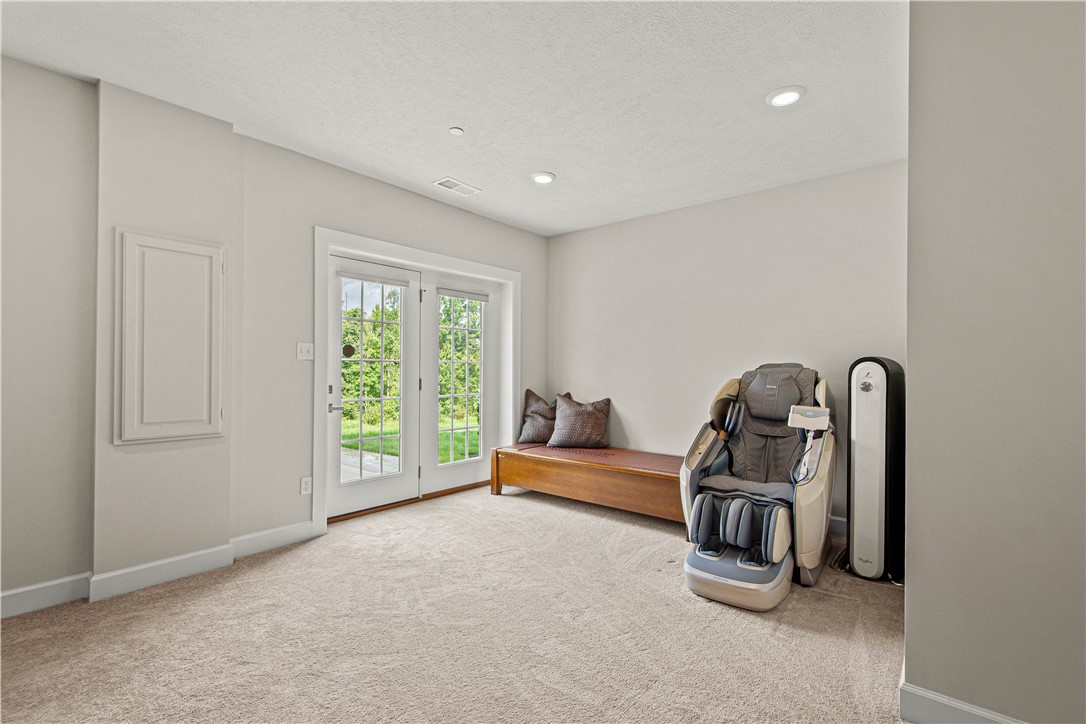 4305 Spruce Rd.