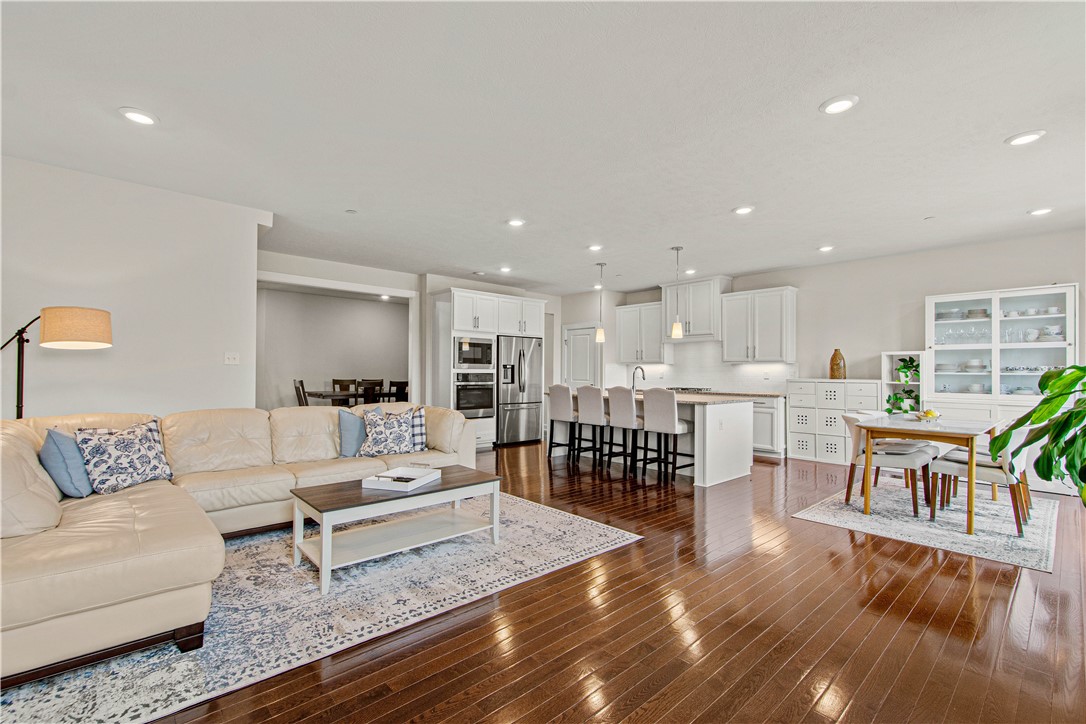 4305 Spruce Rd.