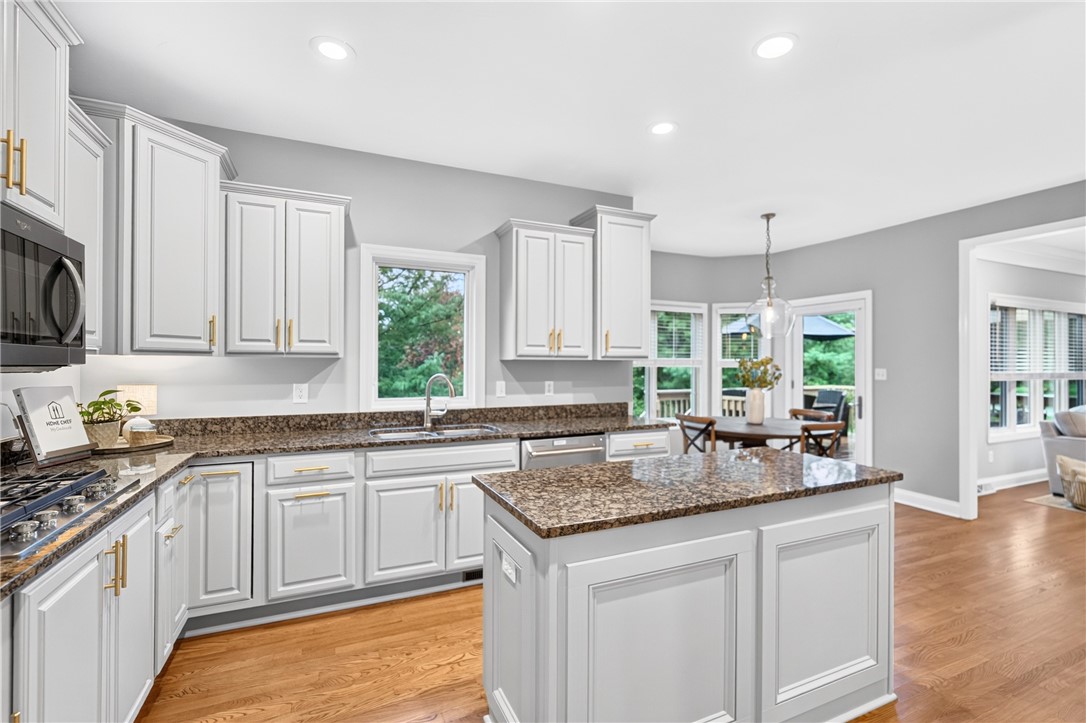 238 Greenwood Dr.