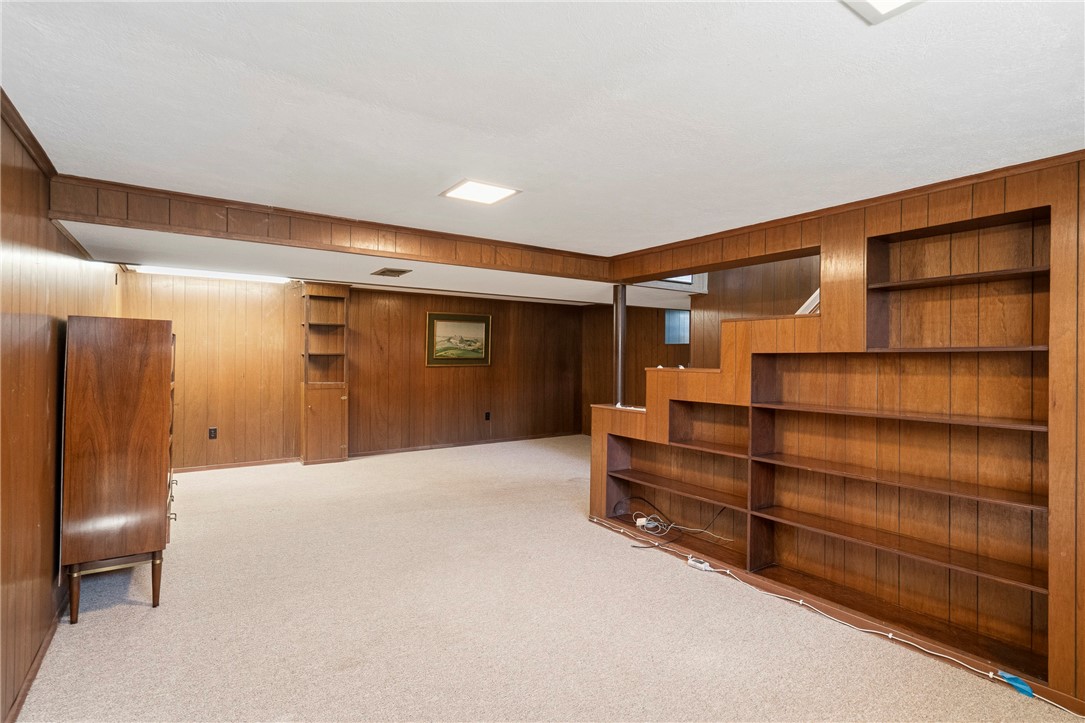 339 Iroquois Ave.