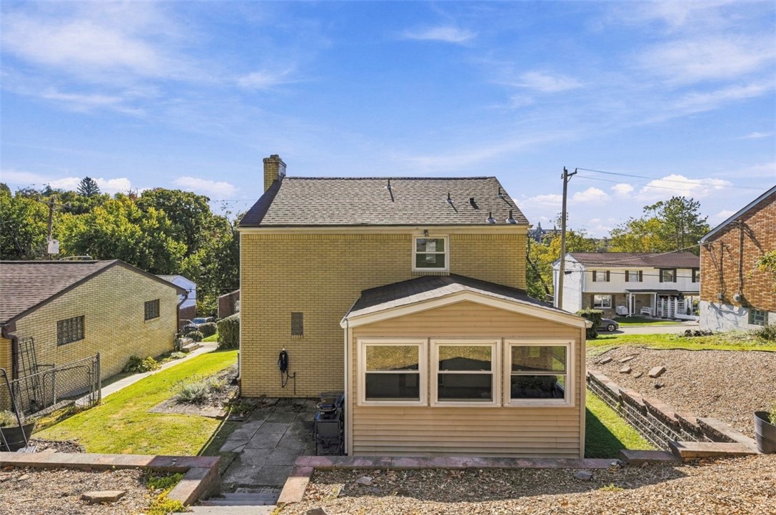 18 Pioneer Avenue