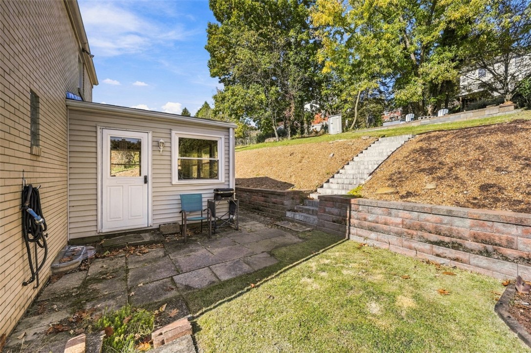 18 Pioneer Avenue