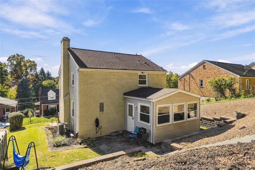 18 Pioneer Avenue