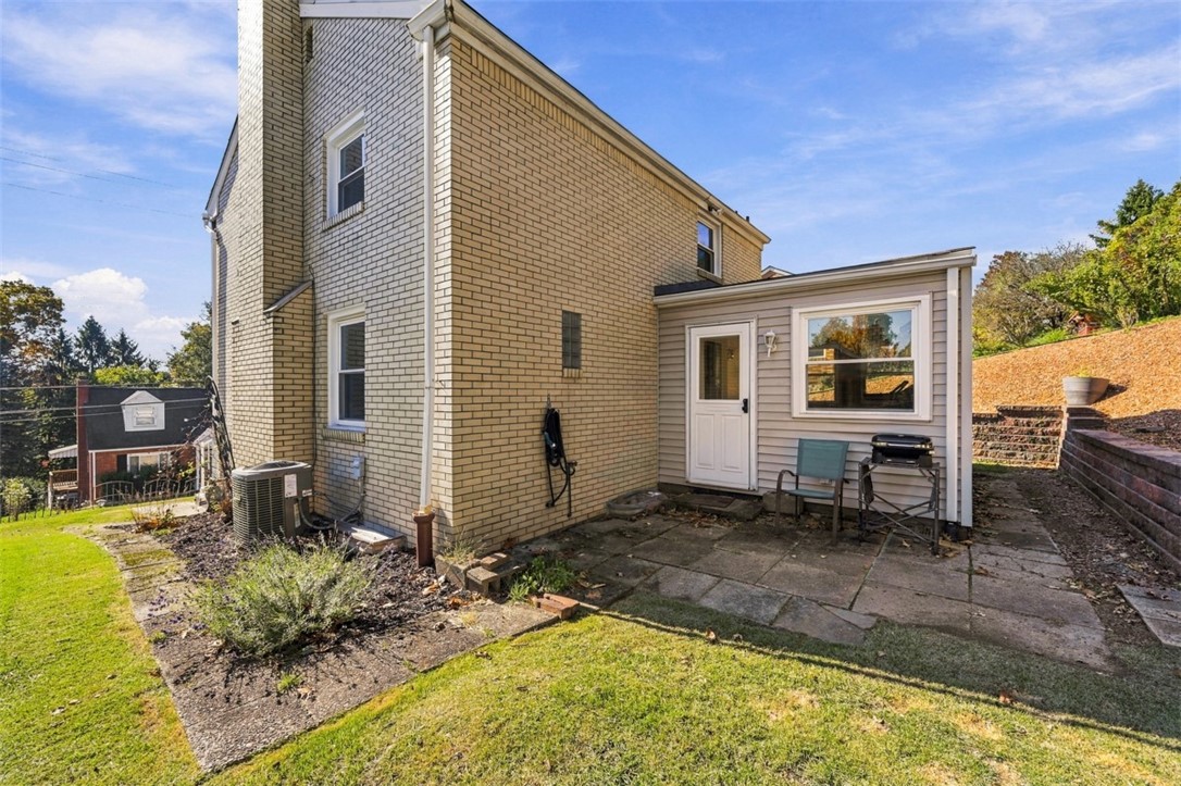 18 Pioneer Avenue