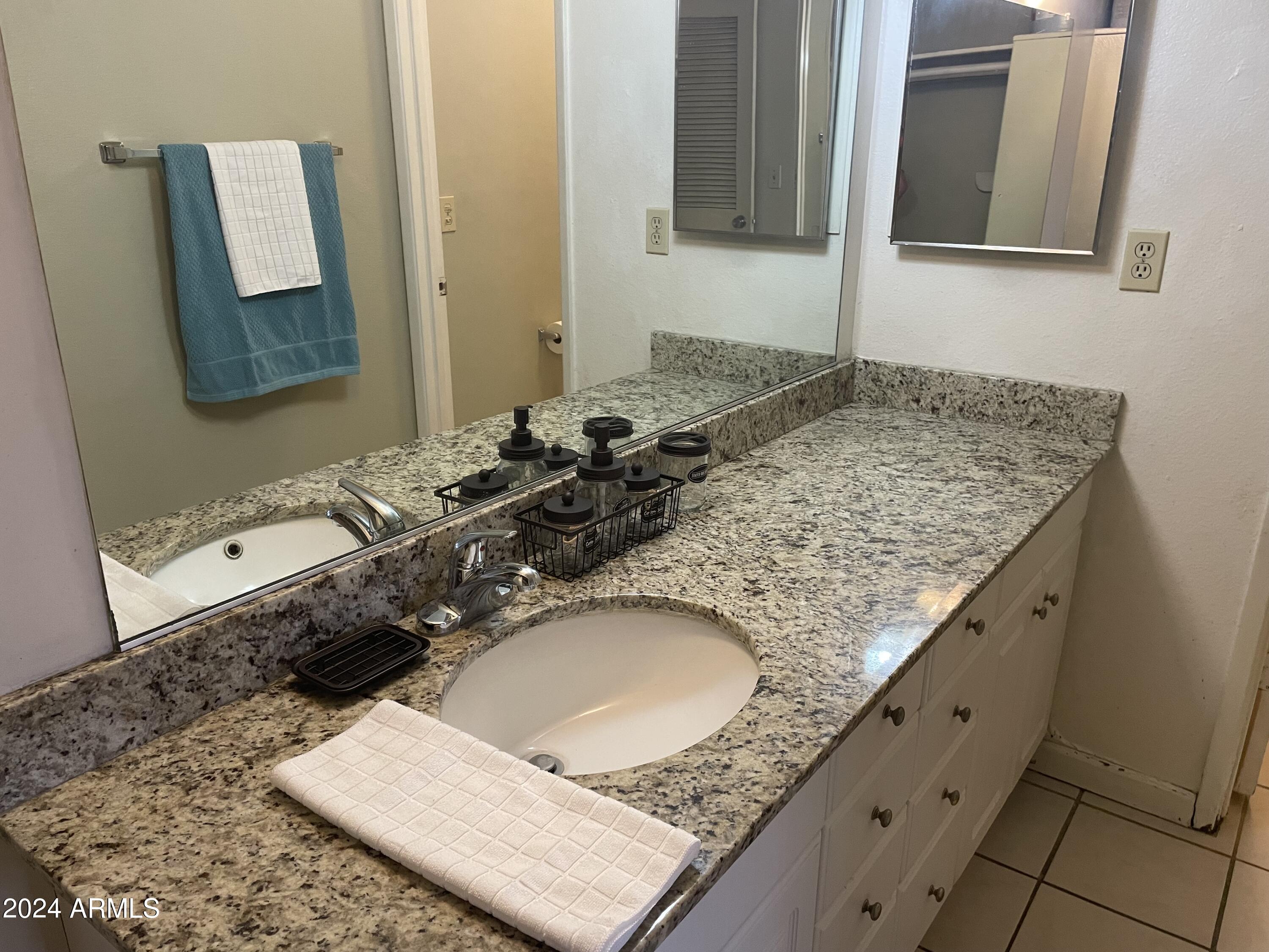 8055 E THOMAS Road, D115