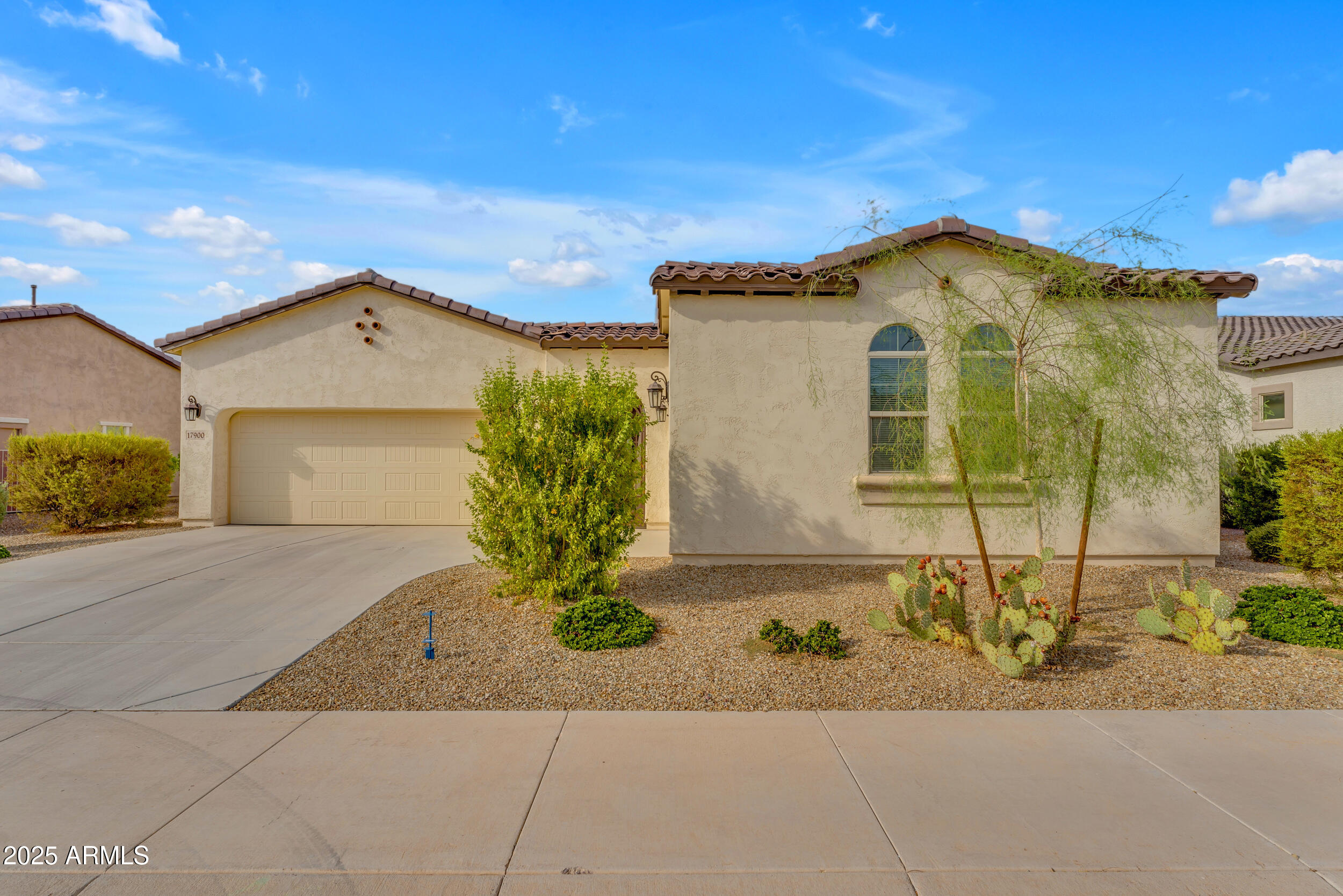 17900 W BRIARWOOD Drive