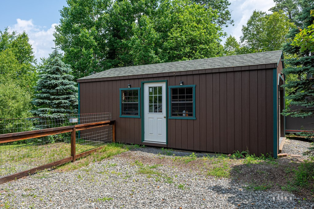 37 Oak Way