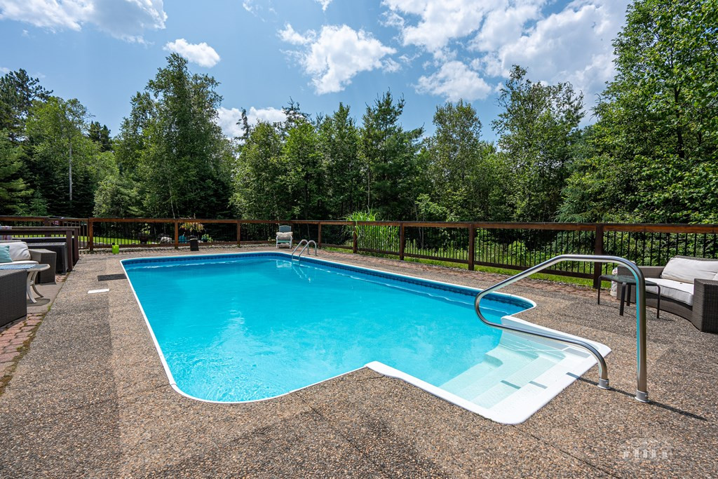 37 Oak Way