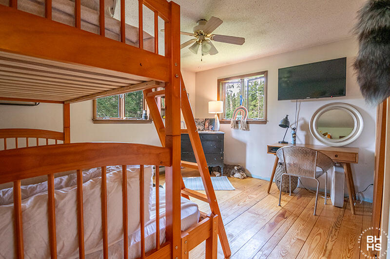 8 Landover Lane