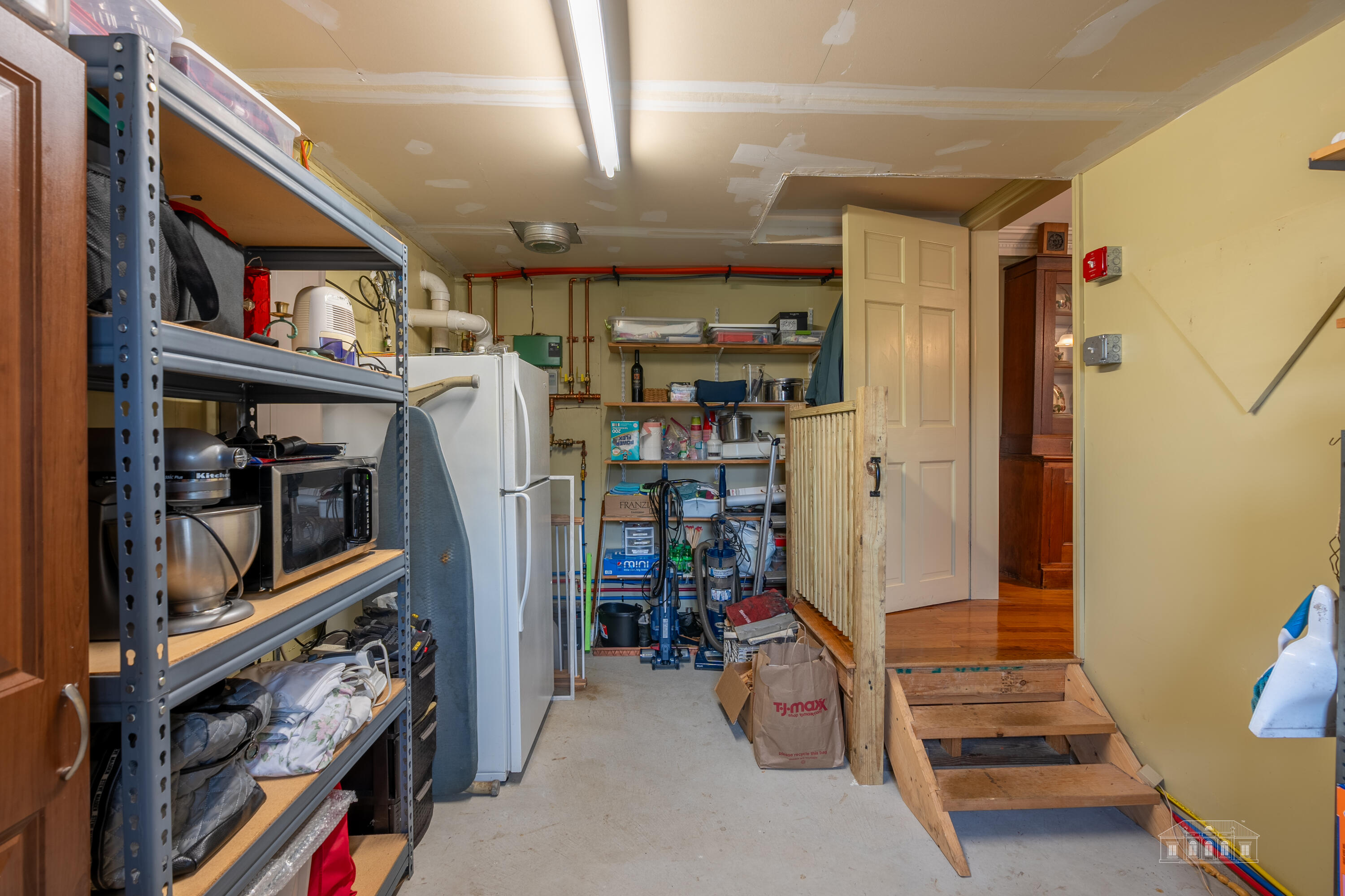 77 Alden Road