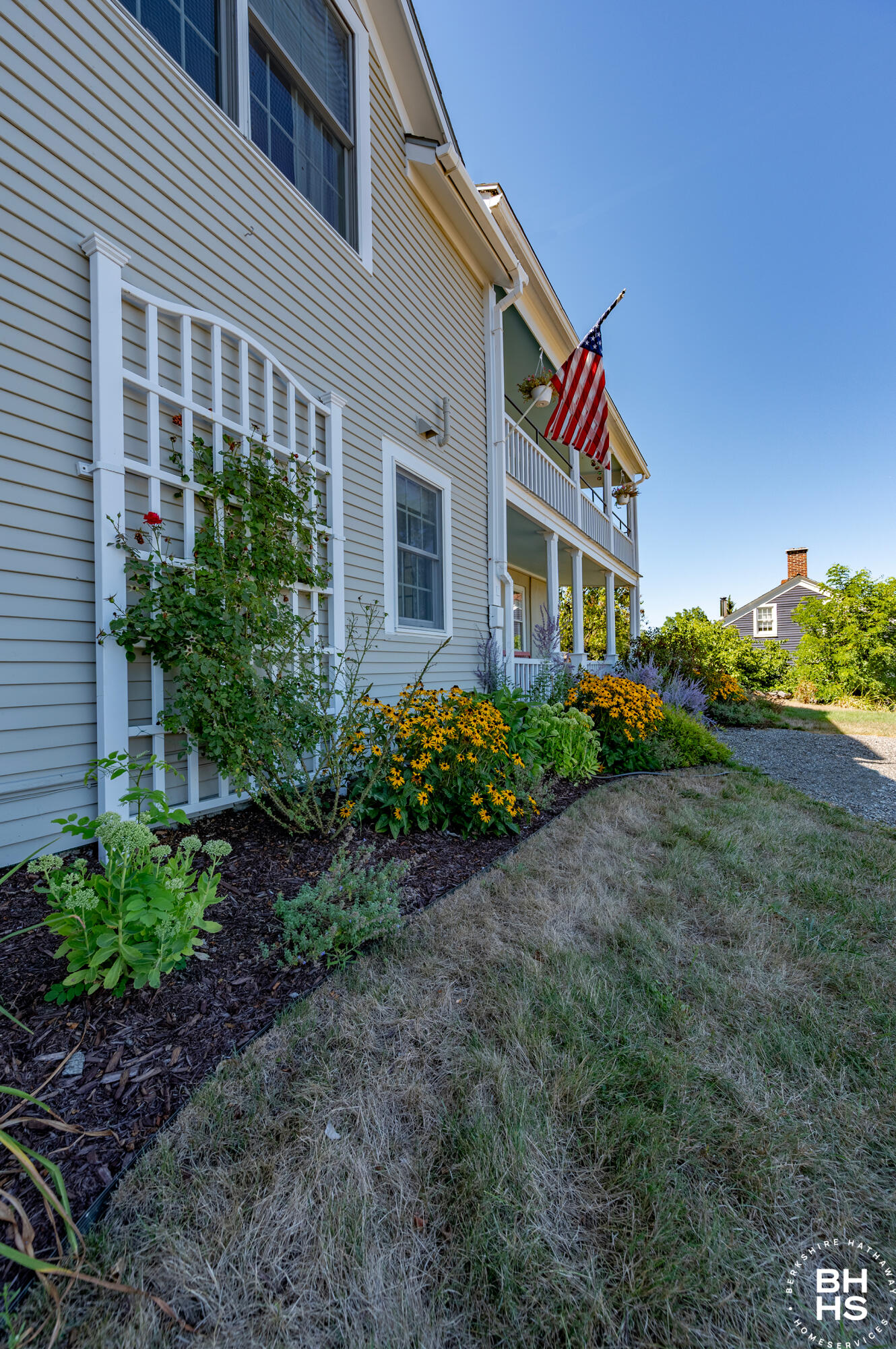 2255 LakeShore Road