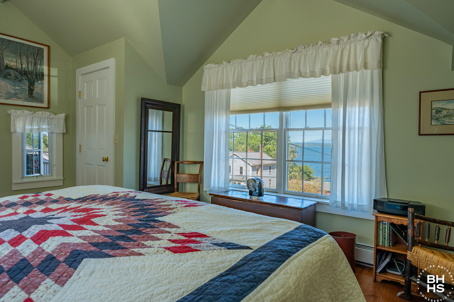 2255 LakeShore Road