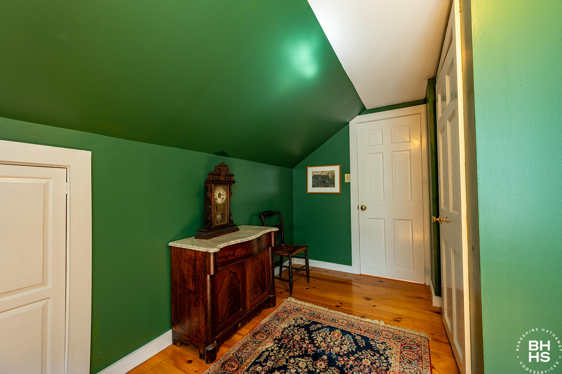 2255 LakeShore Road
