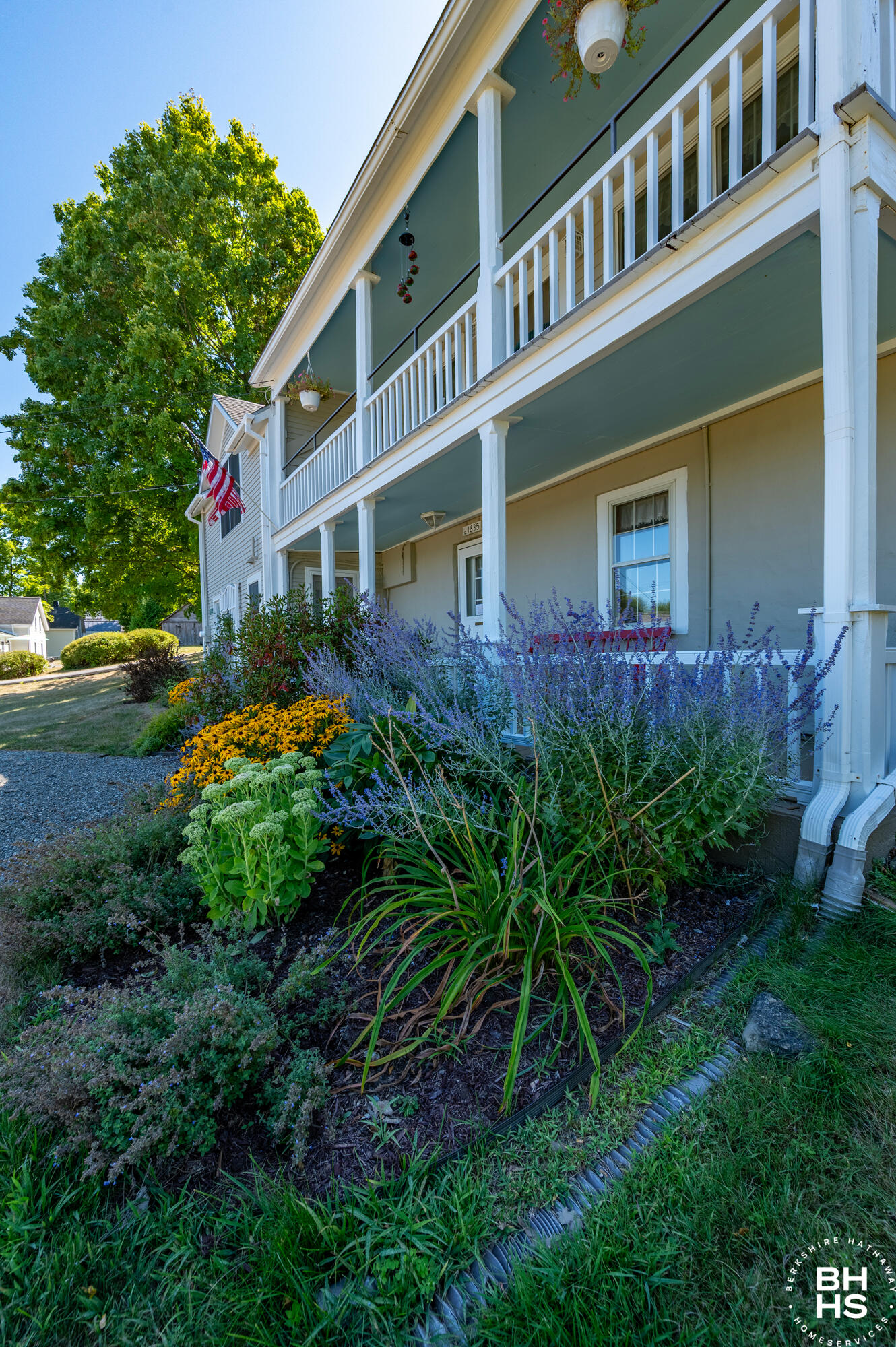 2255 LakeShore Road