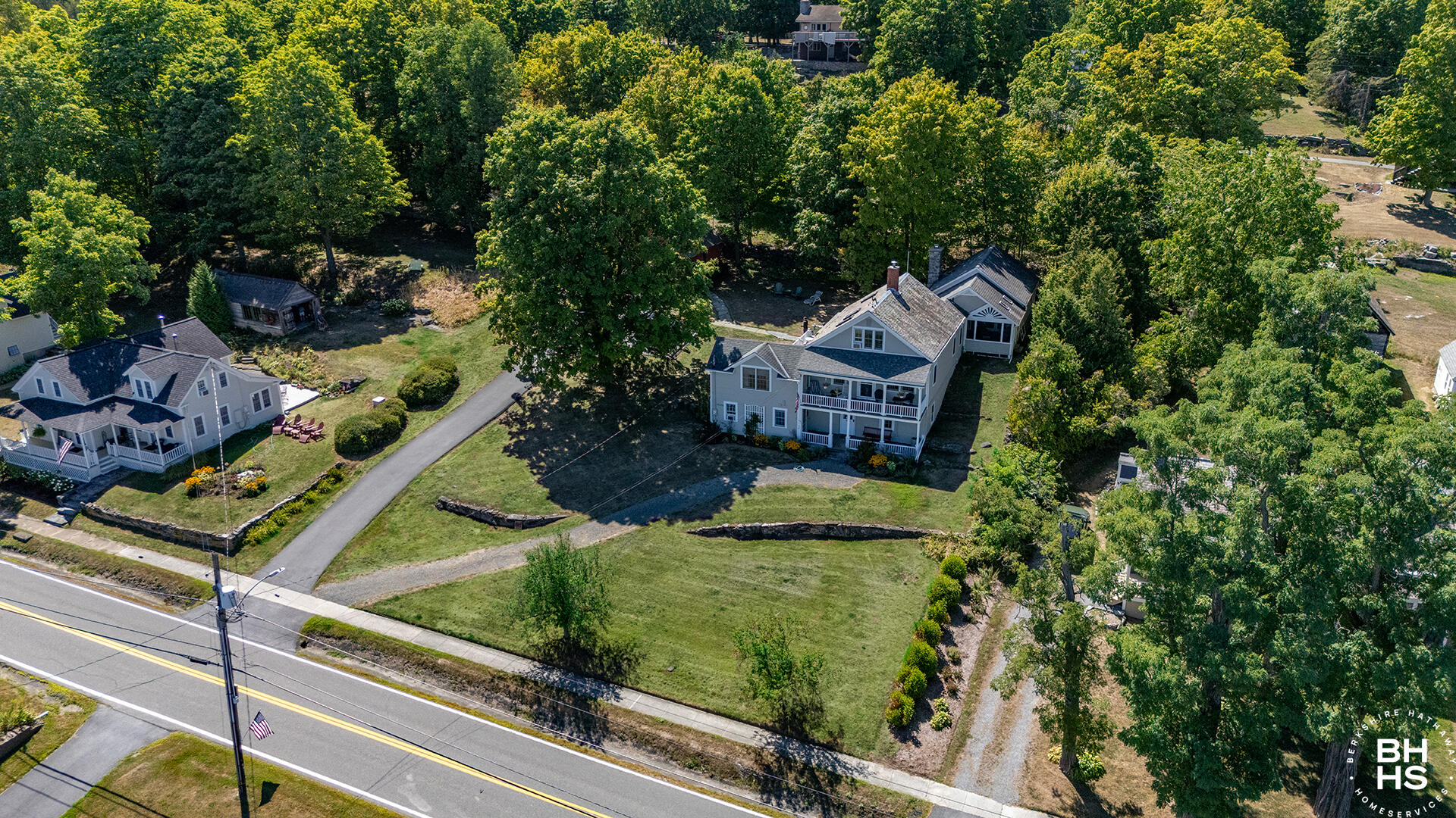 2255 LakeShore Road