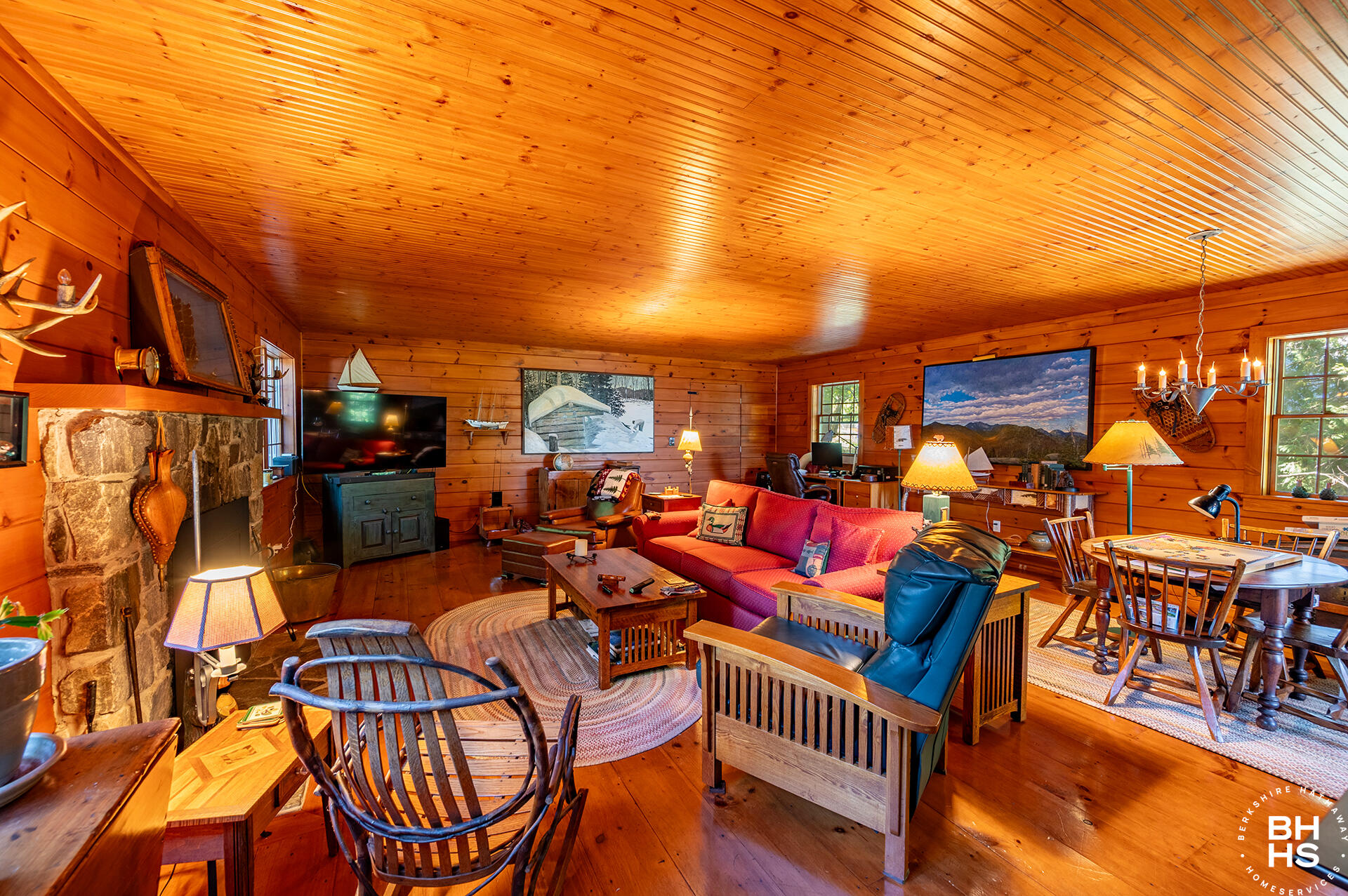 2255 LakeShore Road