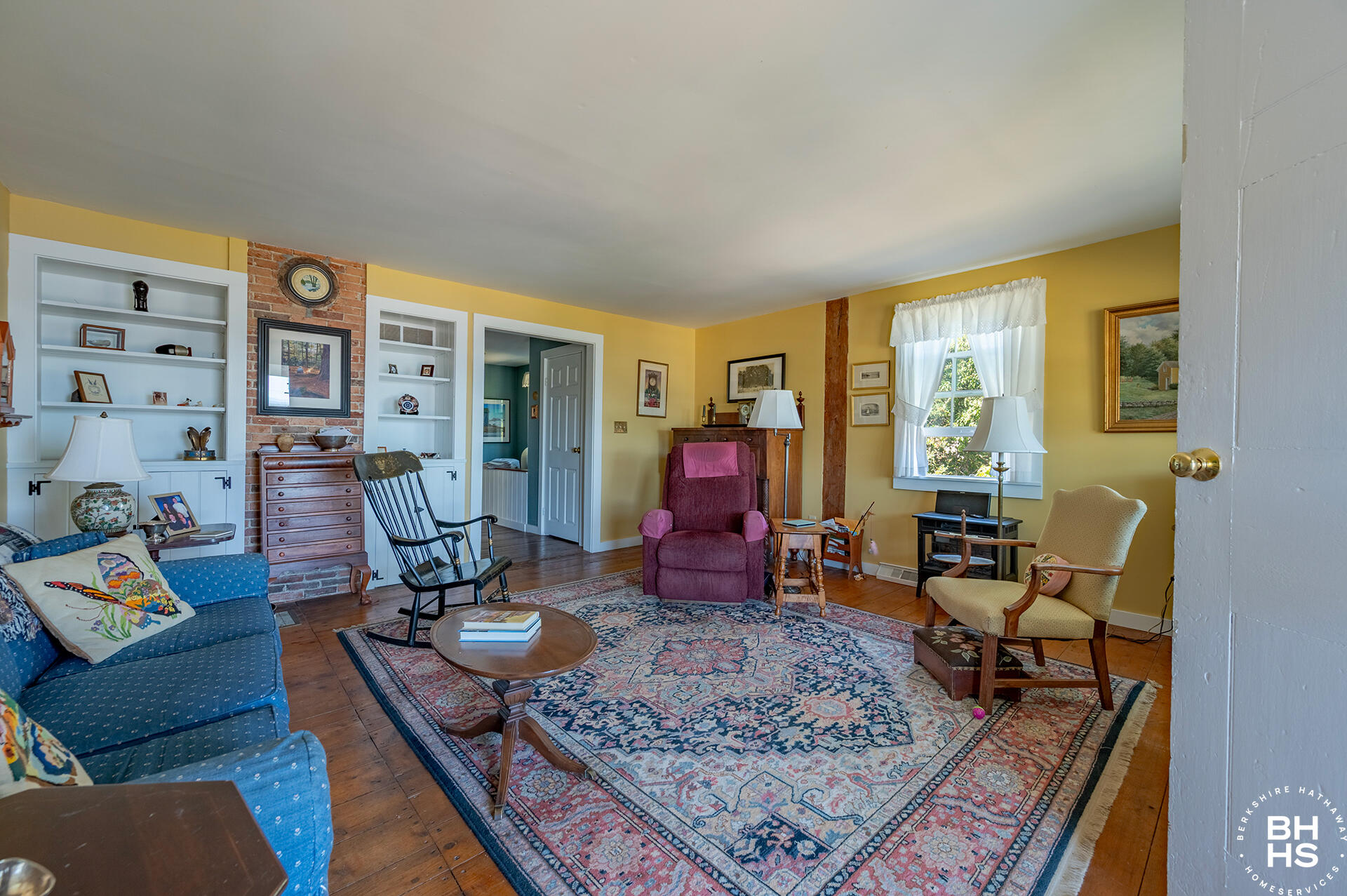 2255 LakeShore Road