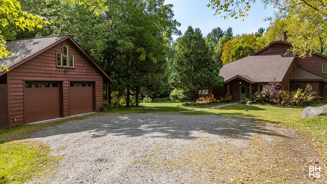 484 Hardy Road