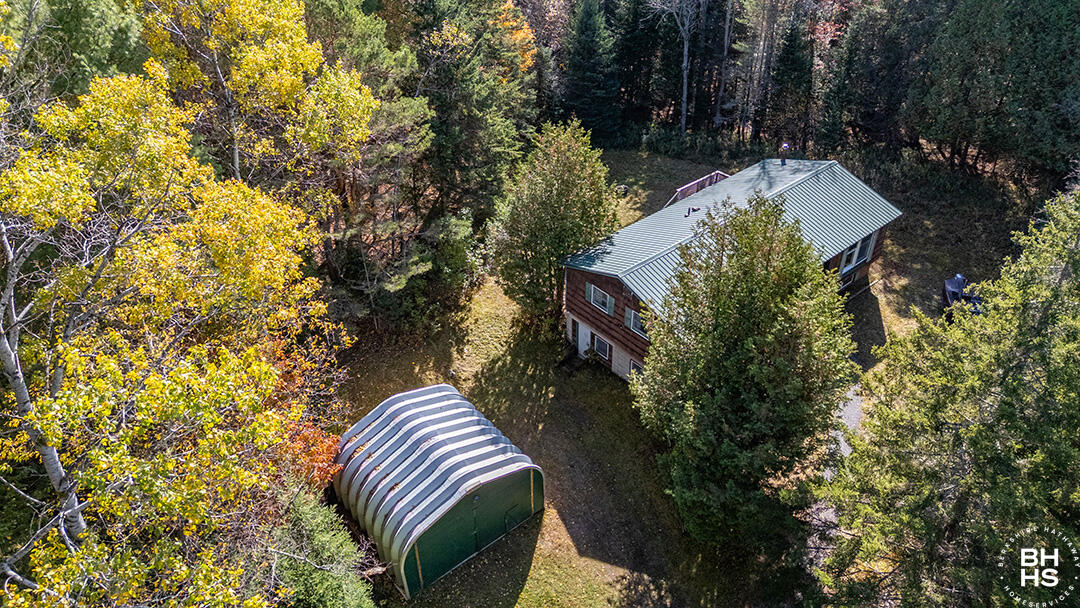 88 Old Wawbeek Road, Tupper Lake