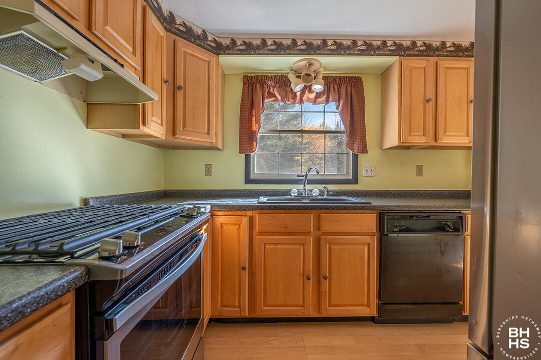 88 Old Wawbeek Road, Tupper Lake