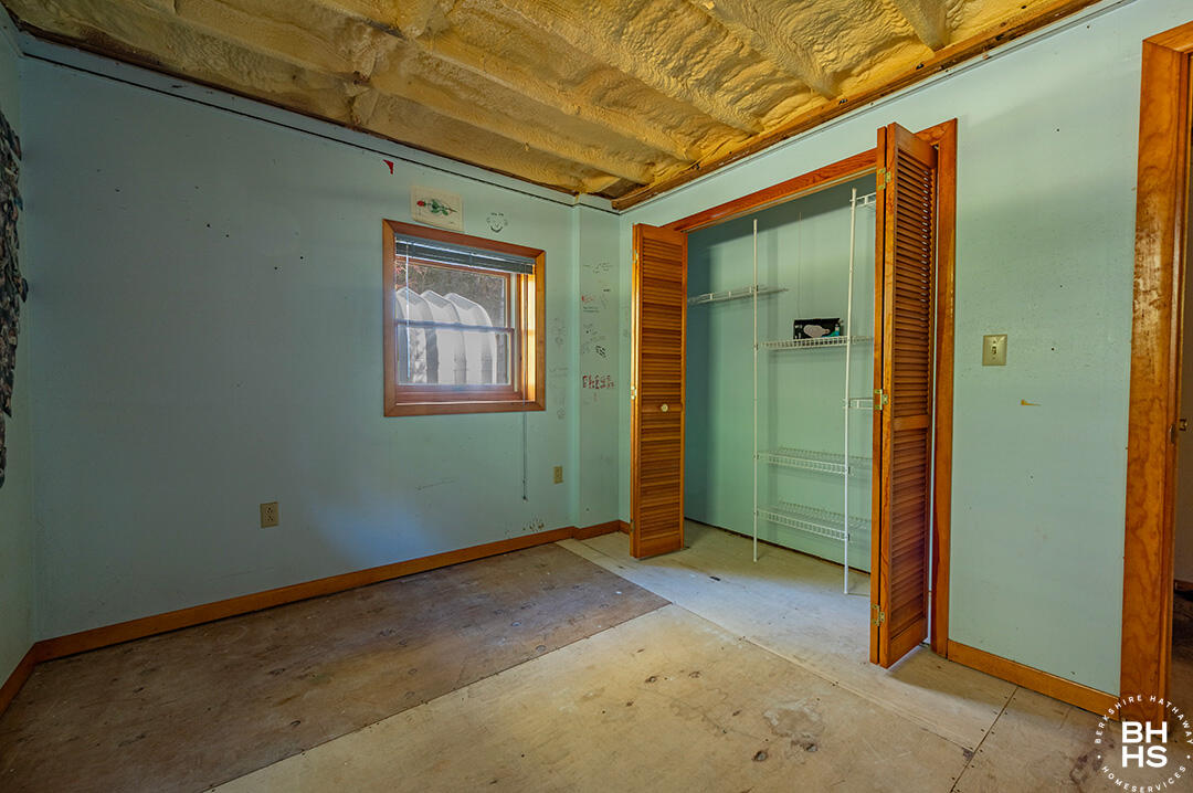 88 Old Wawbeek Road, Tupper Lake