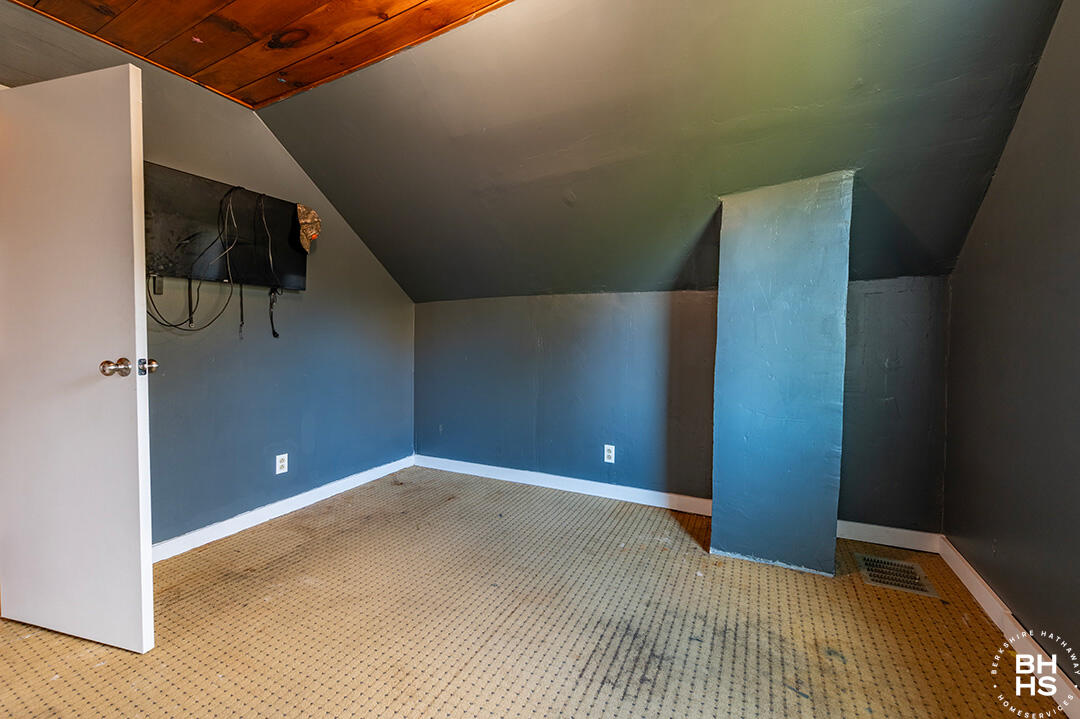 136 Old Military Road