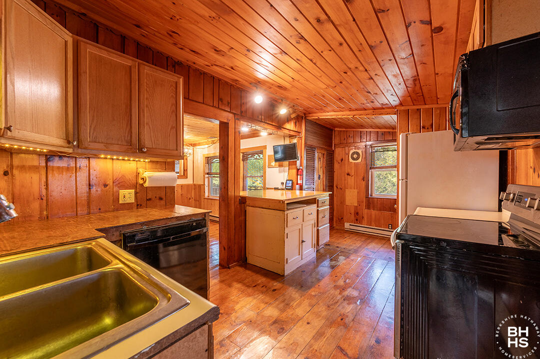 136 Old Military Road