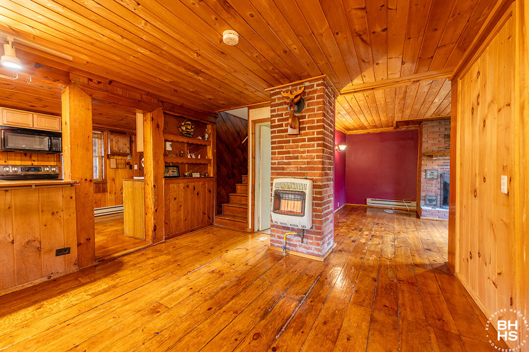 136 Old Military Road